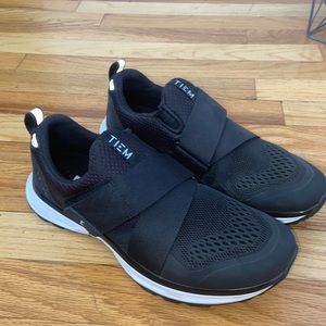 Black Tiem Slipstream Cycling Shoes with clips already attached size 8.5